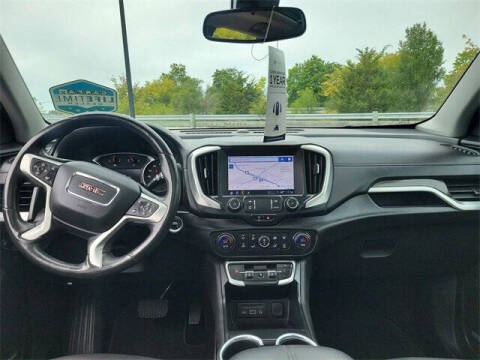 2022 GMC Terrain SLT