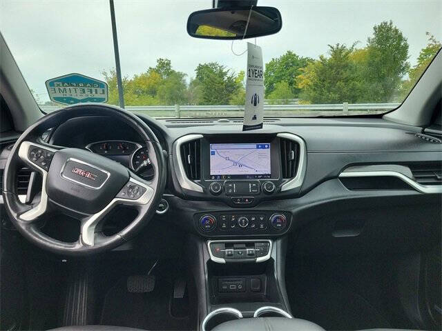 2022 GMC Terrain SLT