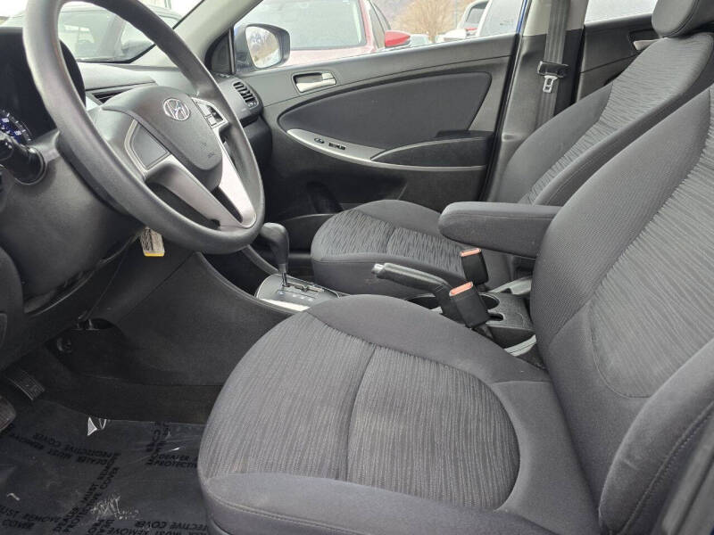 2017 Hyundai Accent SE