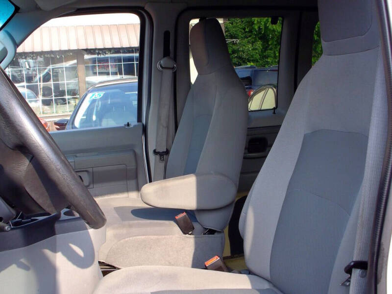 2013 Ford E-Series