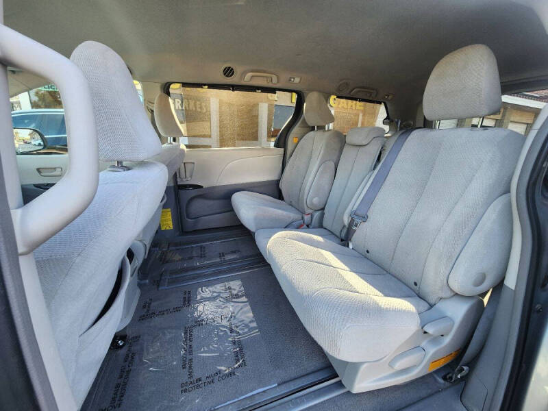 2011 Toyota Sienna