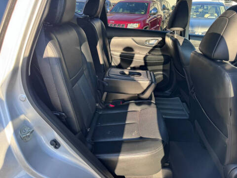 2017 Nissan Rogue SL