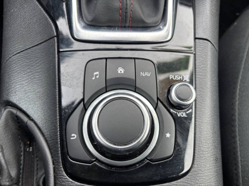 2016 Mazda MAZDA3 i Touring