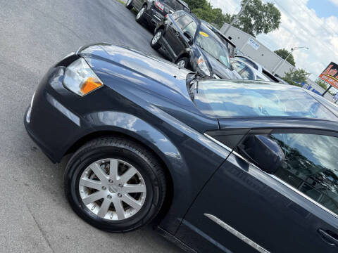 2014 Chrysler Town and Country Touring