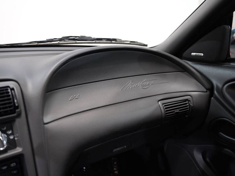 2001 Ford Mustang SVT Cobra