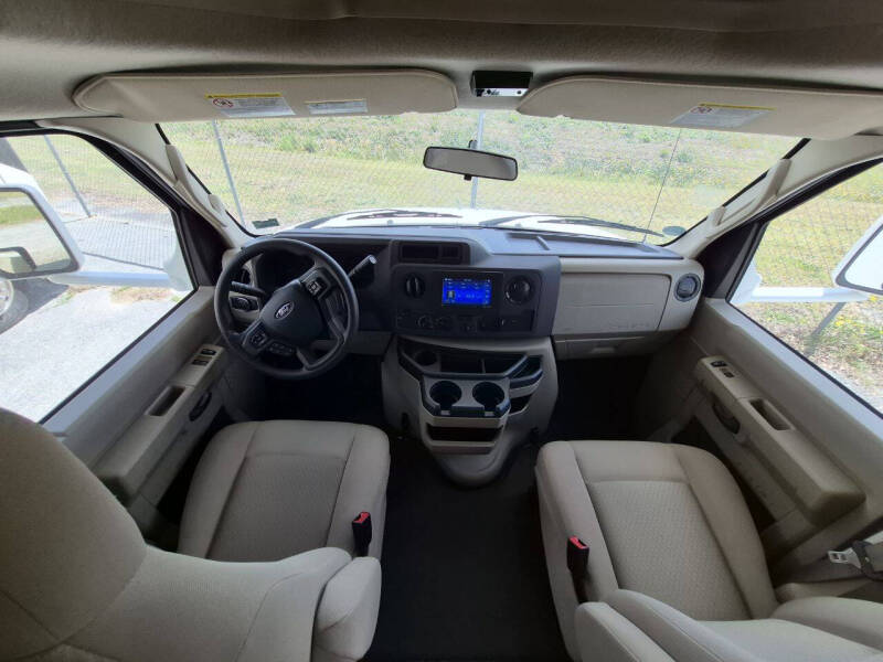 2023 Thor Motor Coach Chateau 22E