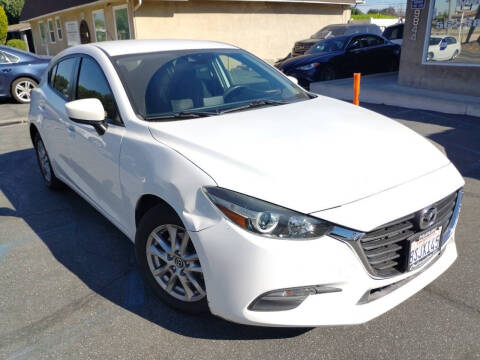 2018 Mazda MAZDA3 Sport