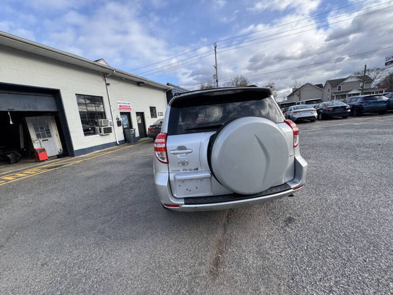 2009 Toyota RAV4 Sport