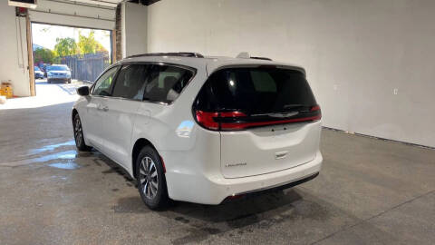 2021 Chrysler Pacifica Touring L