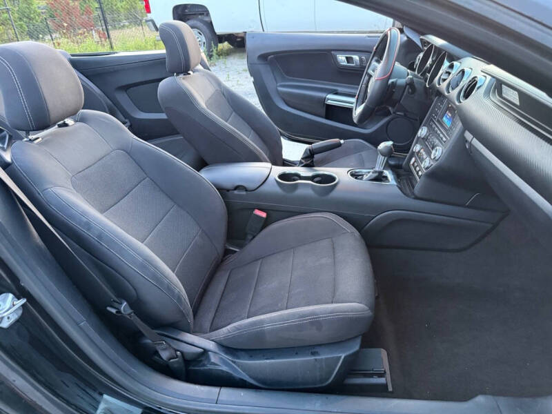 2015 Ford Mustang V6