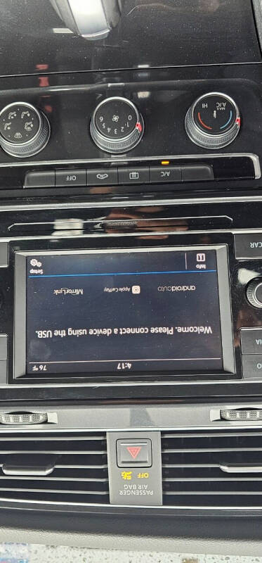 2018 Volkswagen Golf TSI S