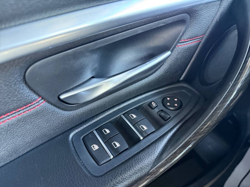 2017 BMW 3 Series 330i