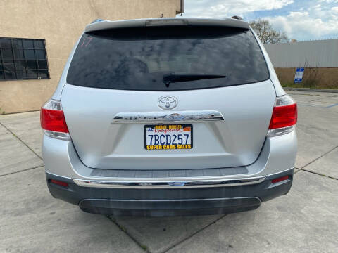 2013 Toyota Highlander SE