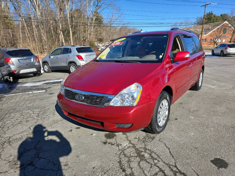 2012 Kia Sedona for sale at Hometown Automotive Service & Sales in Holliston MA