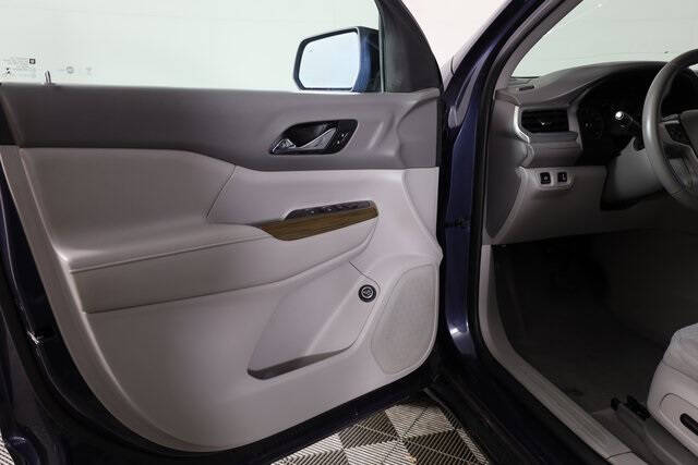 2018 GMC Acadia SLE-2