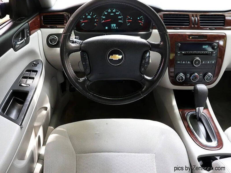 2011 Chevrolet Impala LS