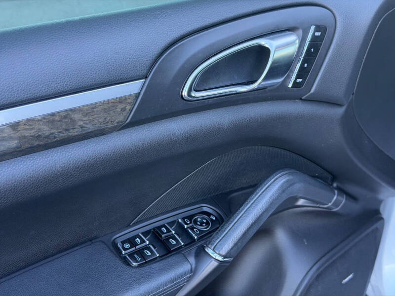 2011 Porsche Cayenne S