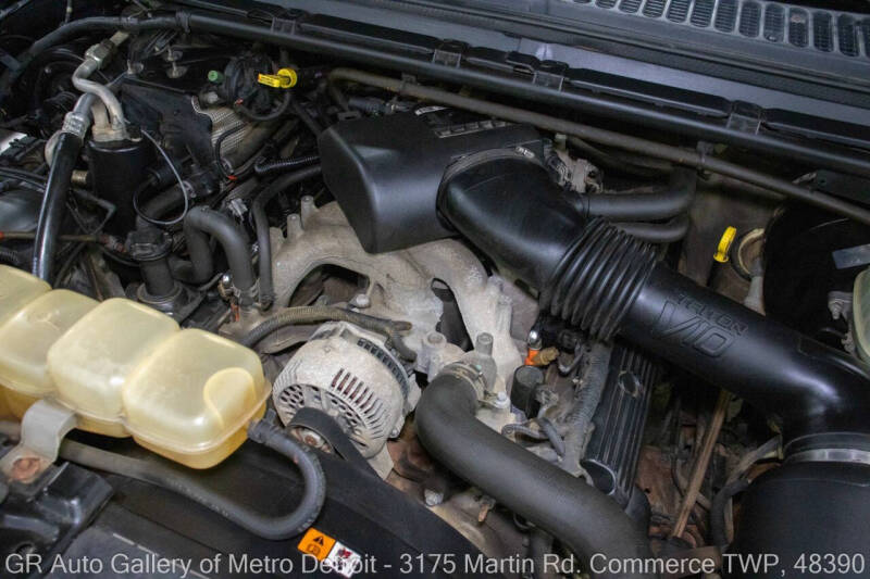 2005 Ford Excursion XLT