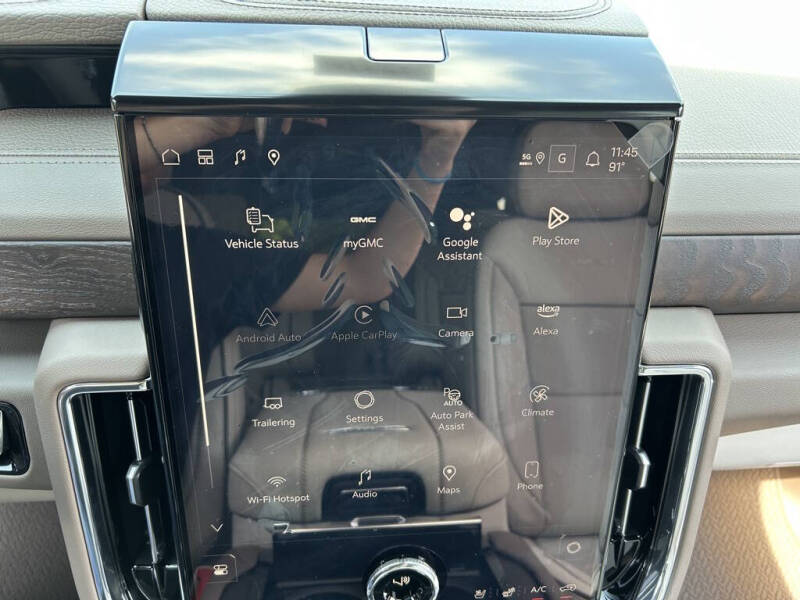 2025 GMC Yukon Denali