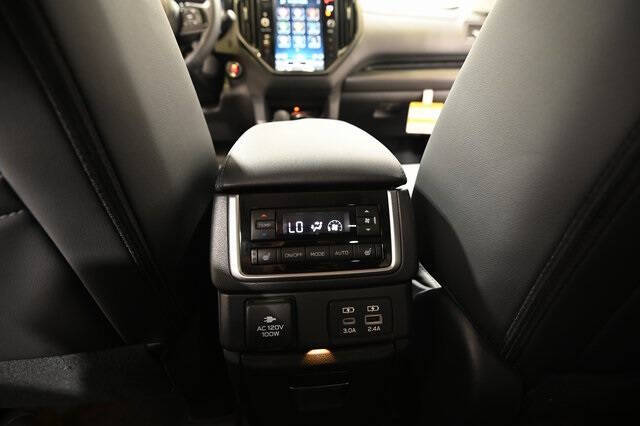 2025 Subaru Ascent Onyx Edition Touring