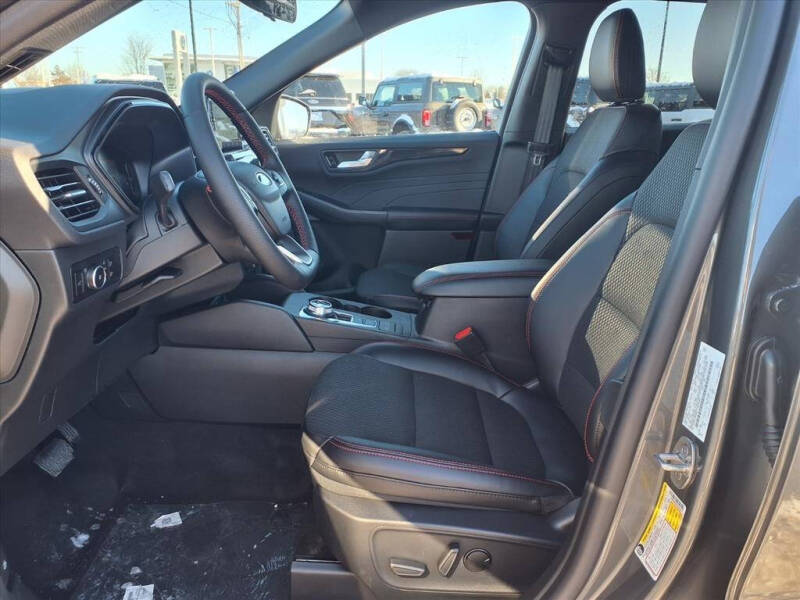 2026 Ford Escape ST-Line Select