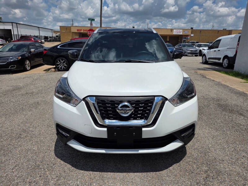 2020 Nissan Kicks SR