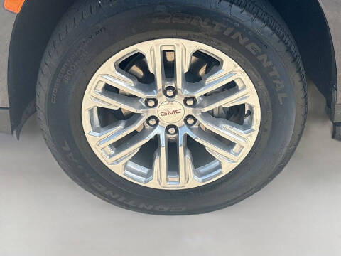 2024 GMC Yukon SLT