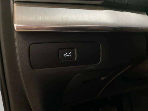 2025 Volvo XC90 B5 Core Bright Theme