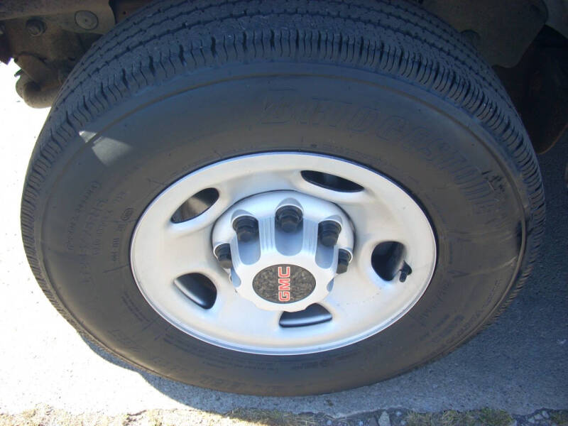 2023 GMC Savana LS 3500