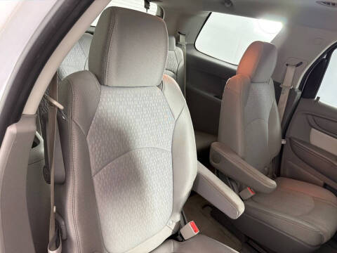 2016 GMC Acadia SLE-2