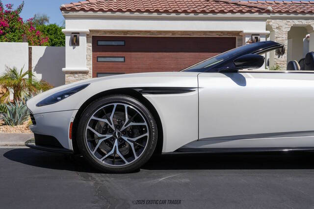 2019 Aston Martin DB11 Volante
