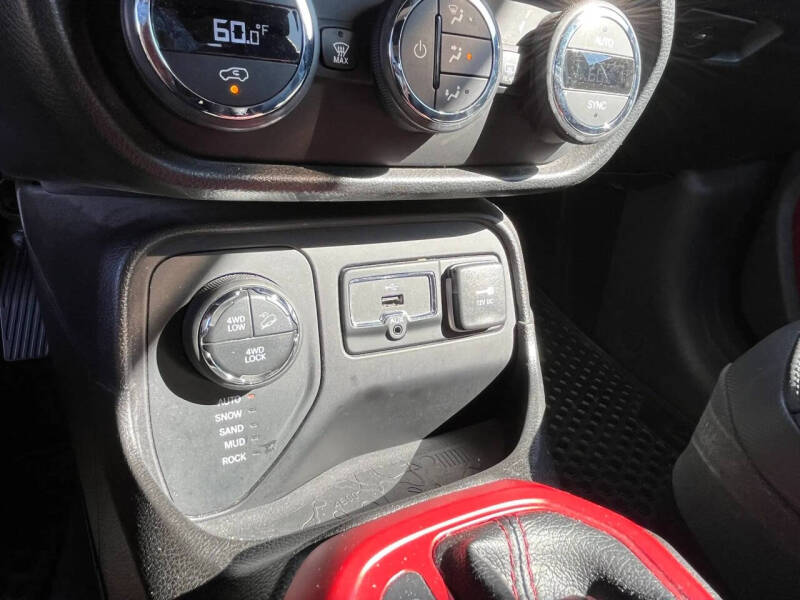 2017 Jeep Renegade Trailhawk