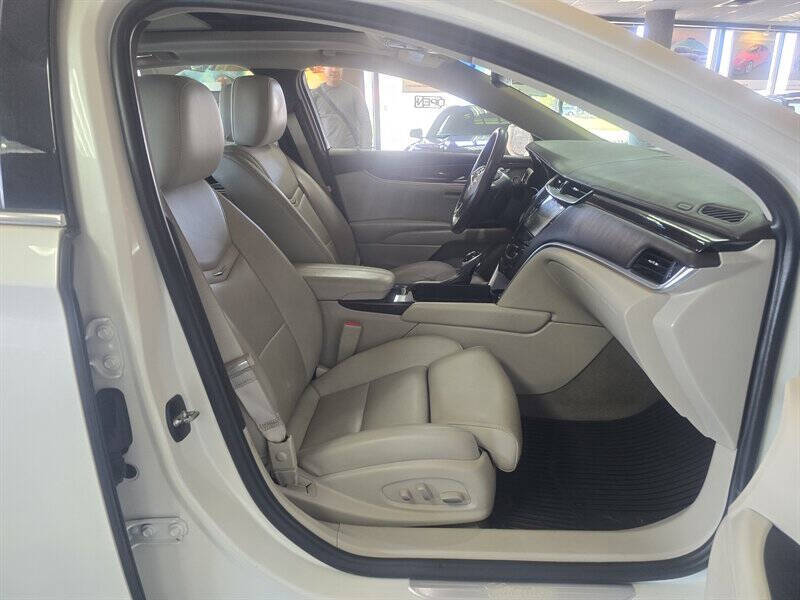 2014 Cadillac XTS Luxury Collection