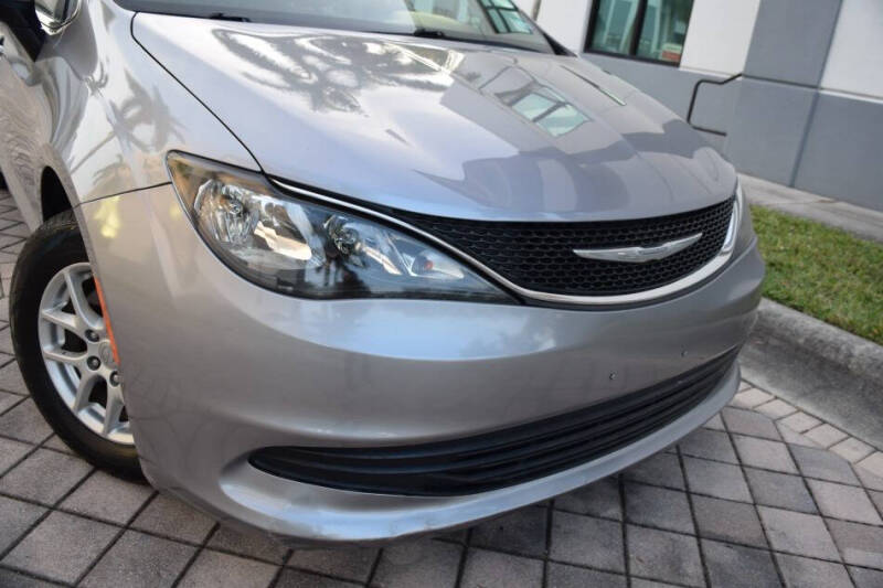 2017 Chrysler Pacifica Touring