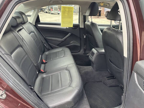 2012 Volkswagen Passat SE PZEV