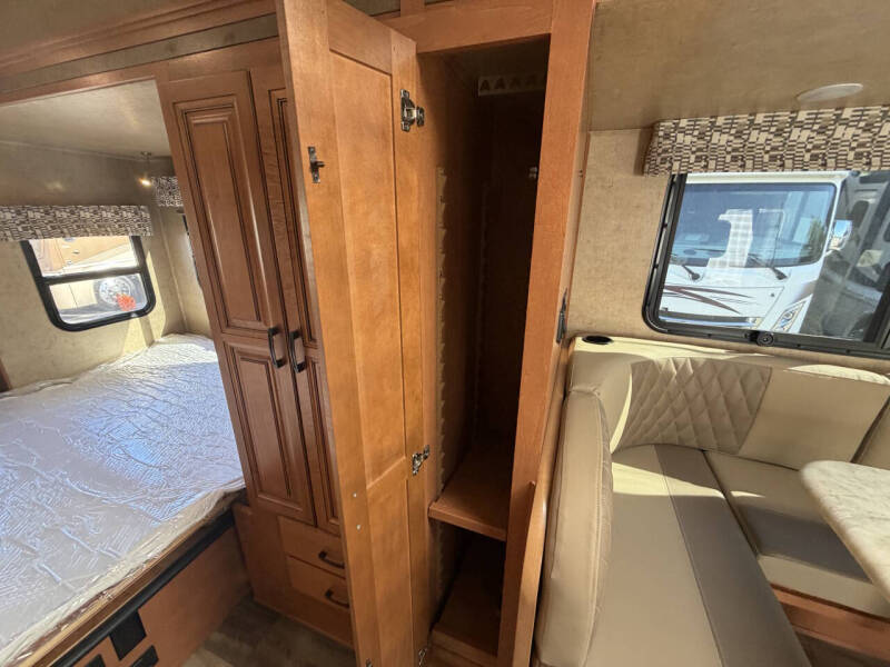 2017 Forest River Sunseeker MBS