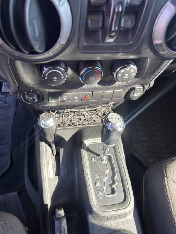 2017 Jeep Wrangler Unlimited Willys Wheeler W