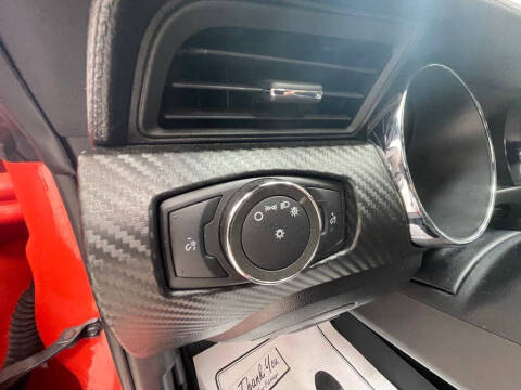 2016 Ford Mustang V6