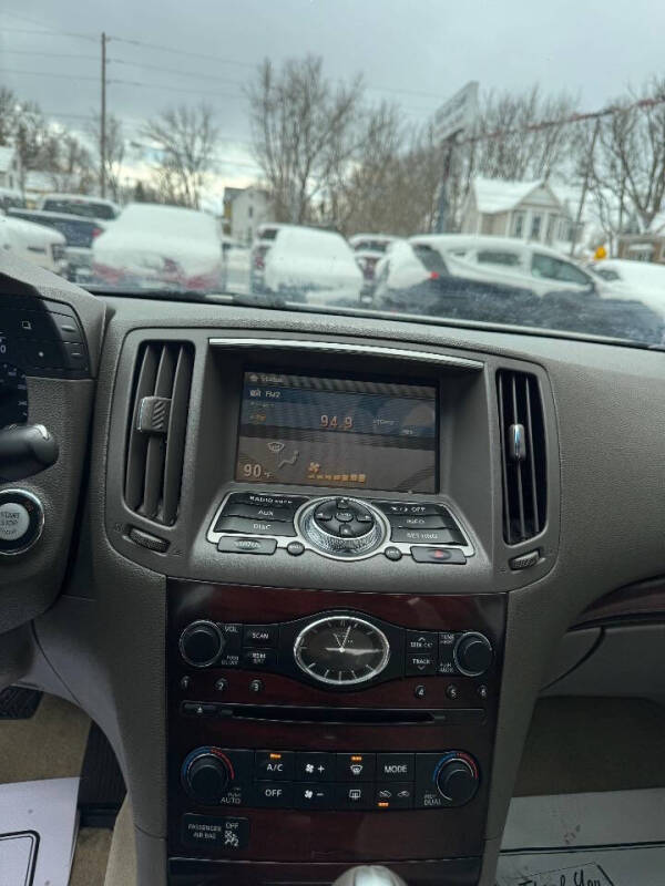 2011 Infiniti G37 Sedan x