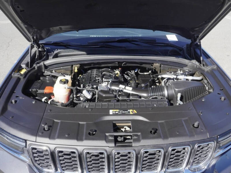 2022 Jeep Grand Cherokee Laredo