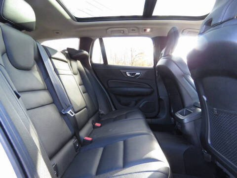 2022 Volvo V60 Cross Country T5