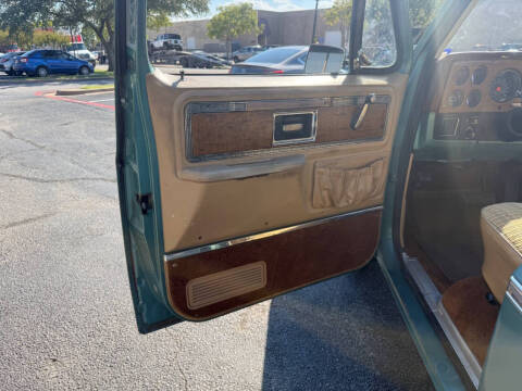 1977 Chevrolet Suburban