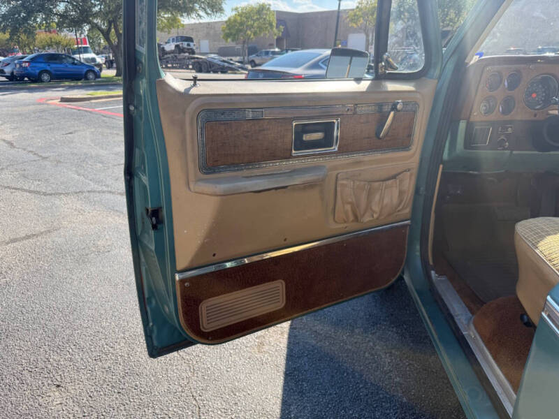 1977 Chevrolet Suburban