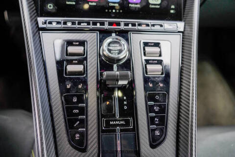 2025 Aston Martin DB12 V8