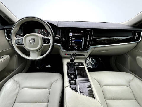 2018 Volvo S90 T5 Momentum
