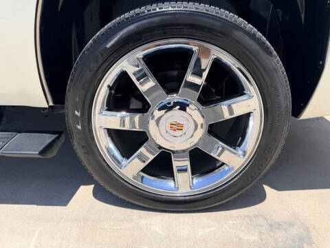 2012 Cadillac Escalade Luxury