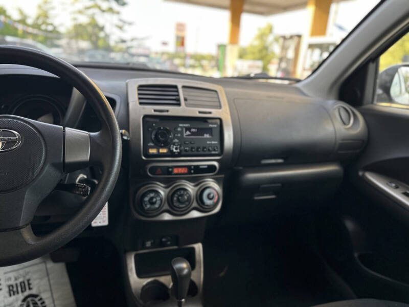 2013 Scion xD