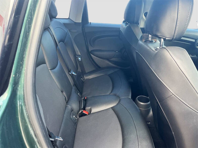 2017 MINI Hardtop 4 Door Cooper