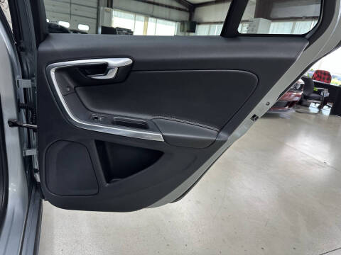 2018 Volvo V60 T5 Dynamic