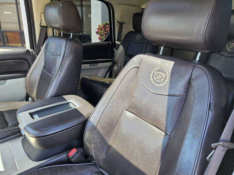 2011 Cadillac Escalade Platinum Edition